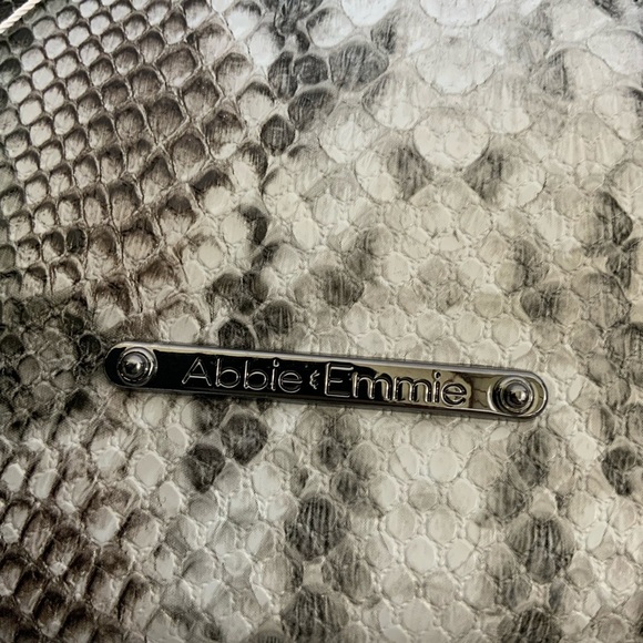 Abbie & Emmie Crossbody Animal print Snakeskin Bag Convertible Clutch Multicolor - Picture 3 of 9